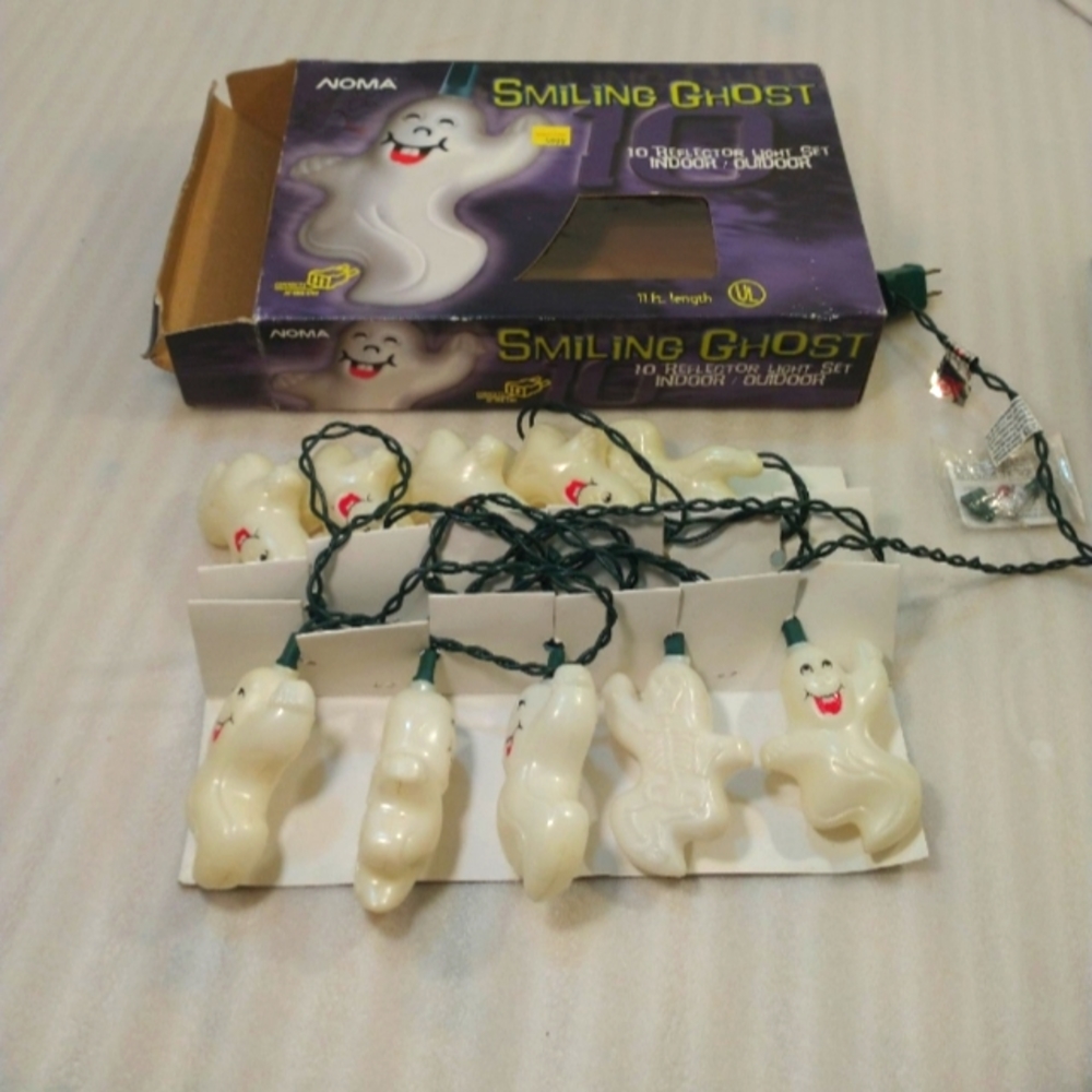 Vintage Noma ghost lights